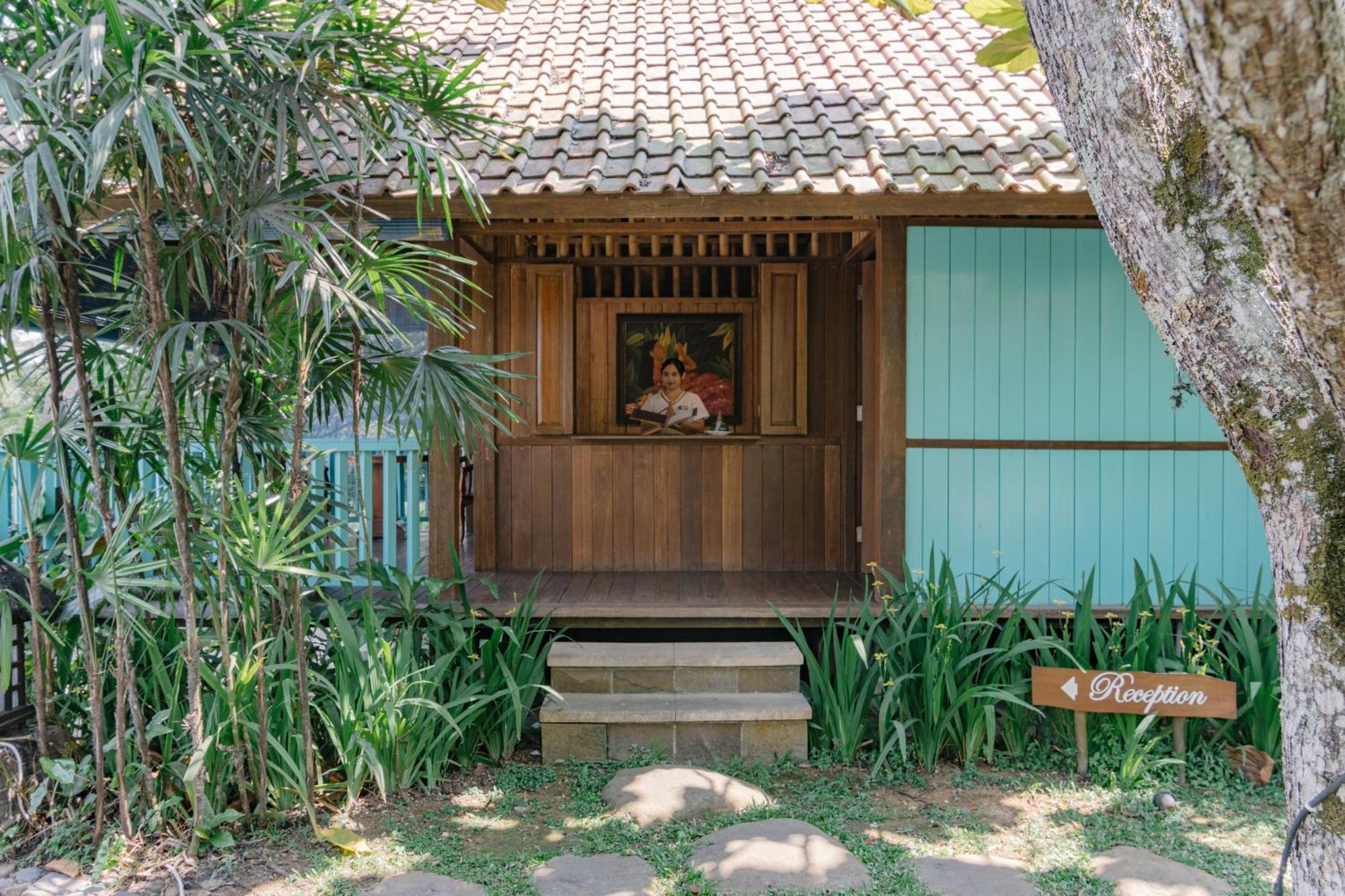 Novus Giri Resort & Spa Puncak Exteriör bild