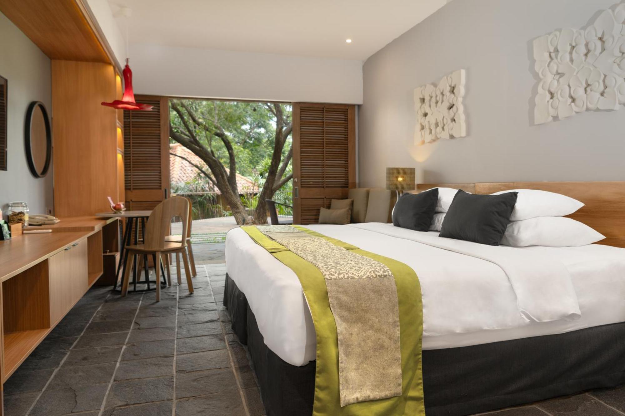 Novus Giri Resort & Spa Puncak Exteriör bild