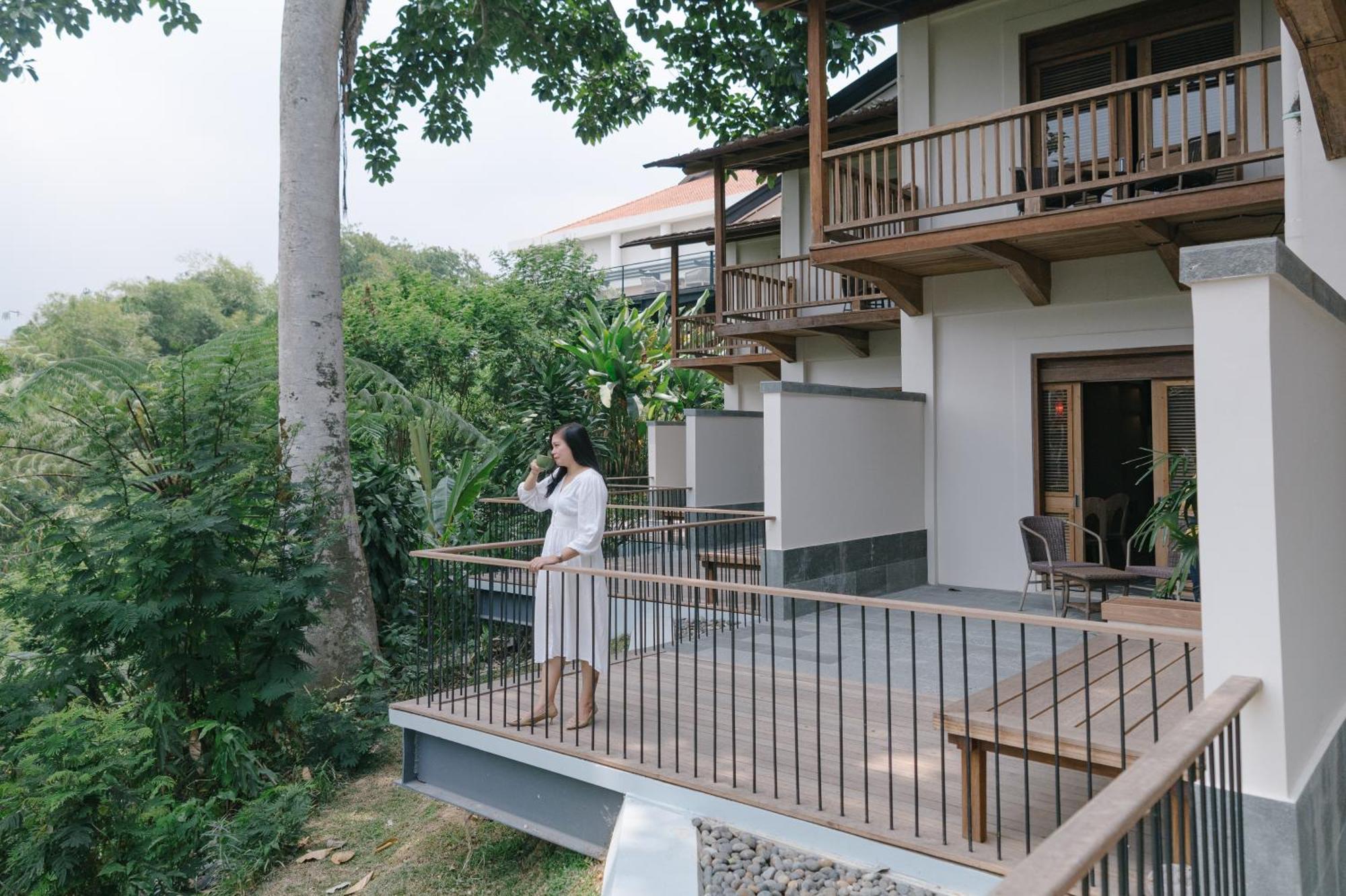 Novus Giri Resort & Spa Puncak Exteriör bild