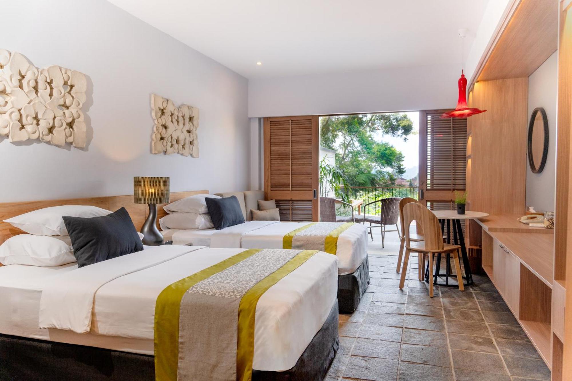 Novus Giri Resort & Spa Puncak Exteriör bild