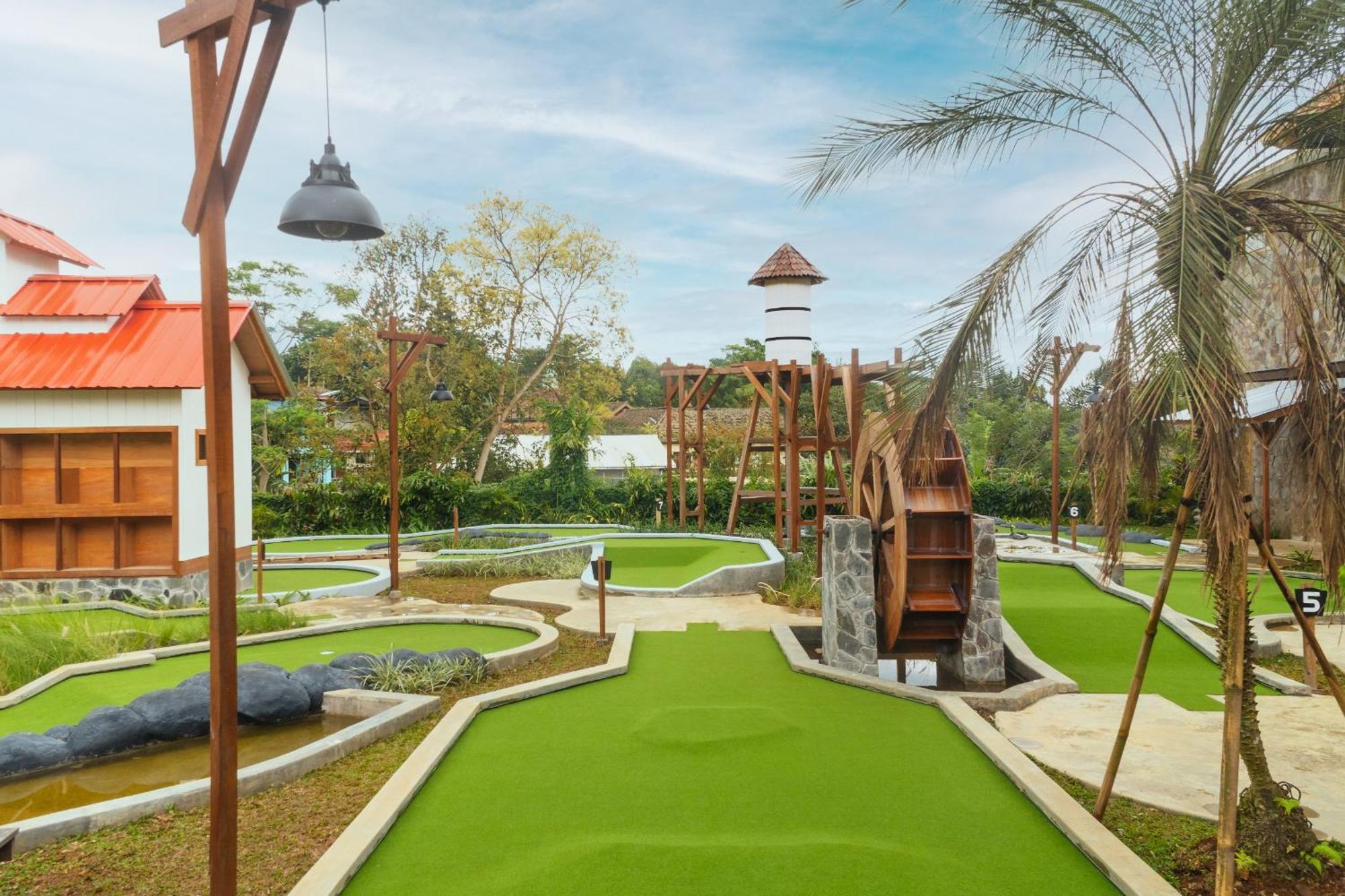 Novus Giri Resort & Spa Puncak Exteriör bild