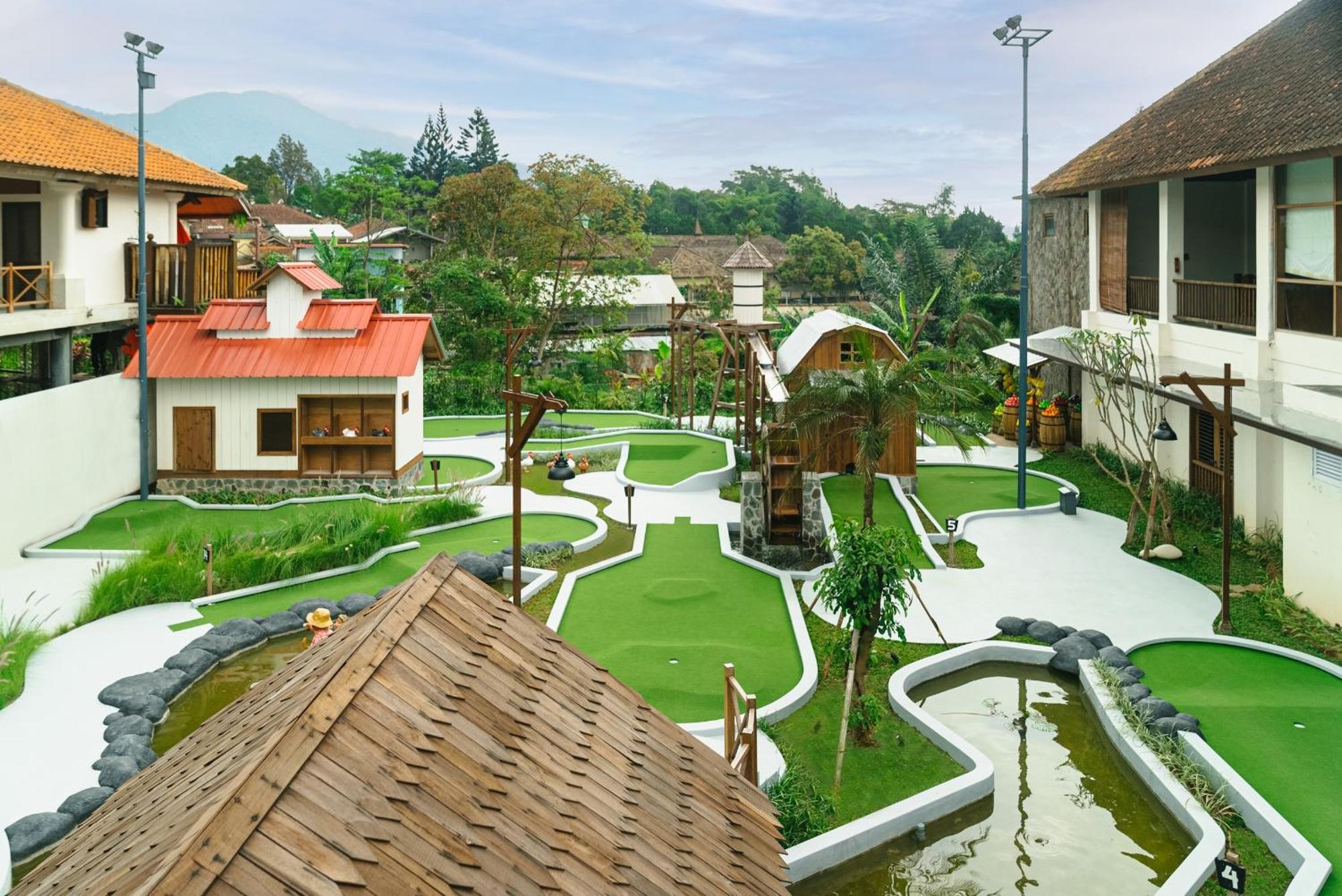 Novus Giri Resort & Spa Puncak Exteriör bild