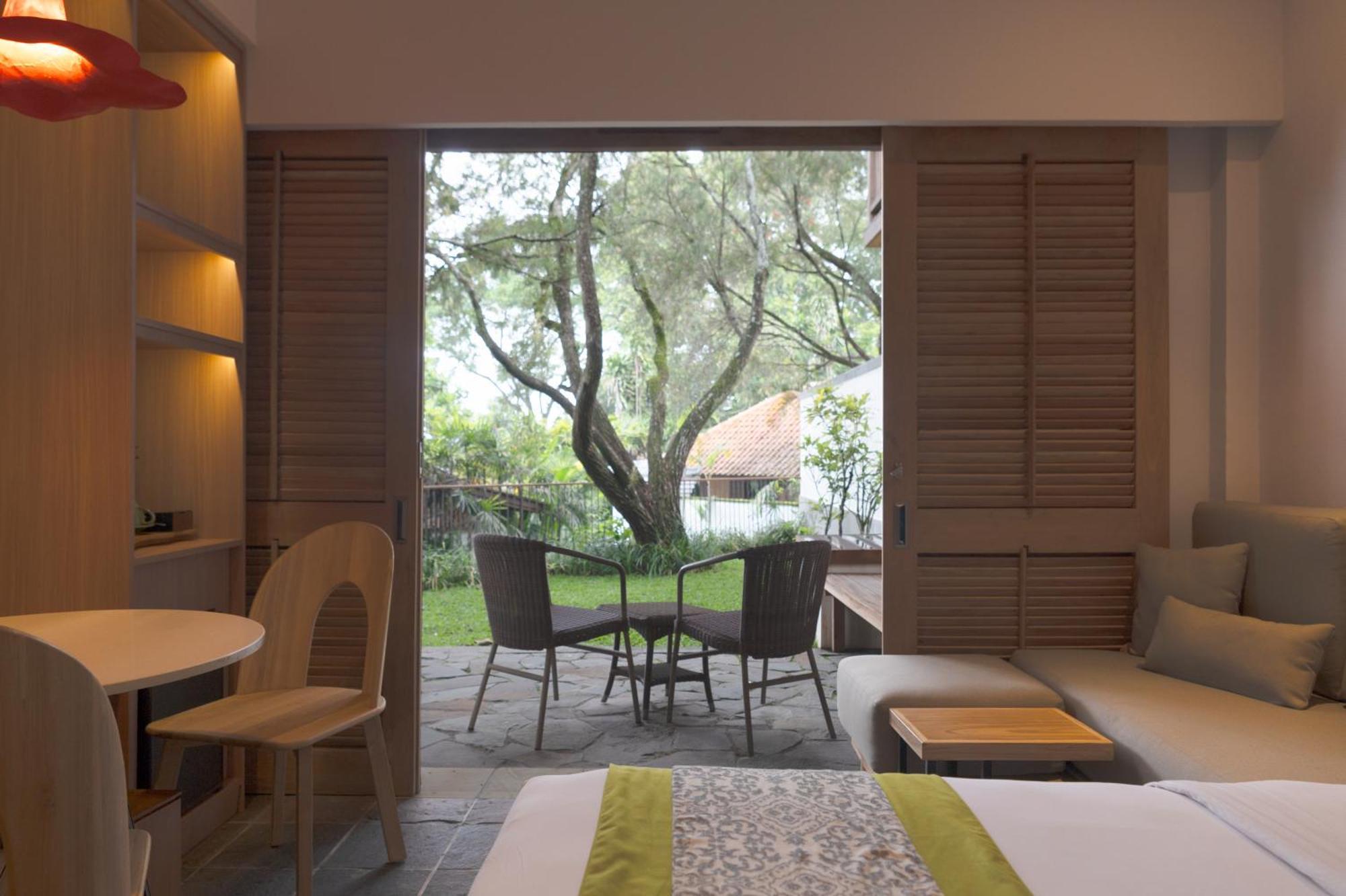 Novus Giri Resort & Spa Puncak Exteriör bild
